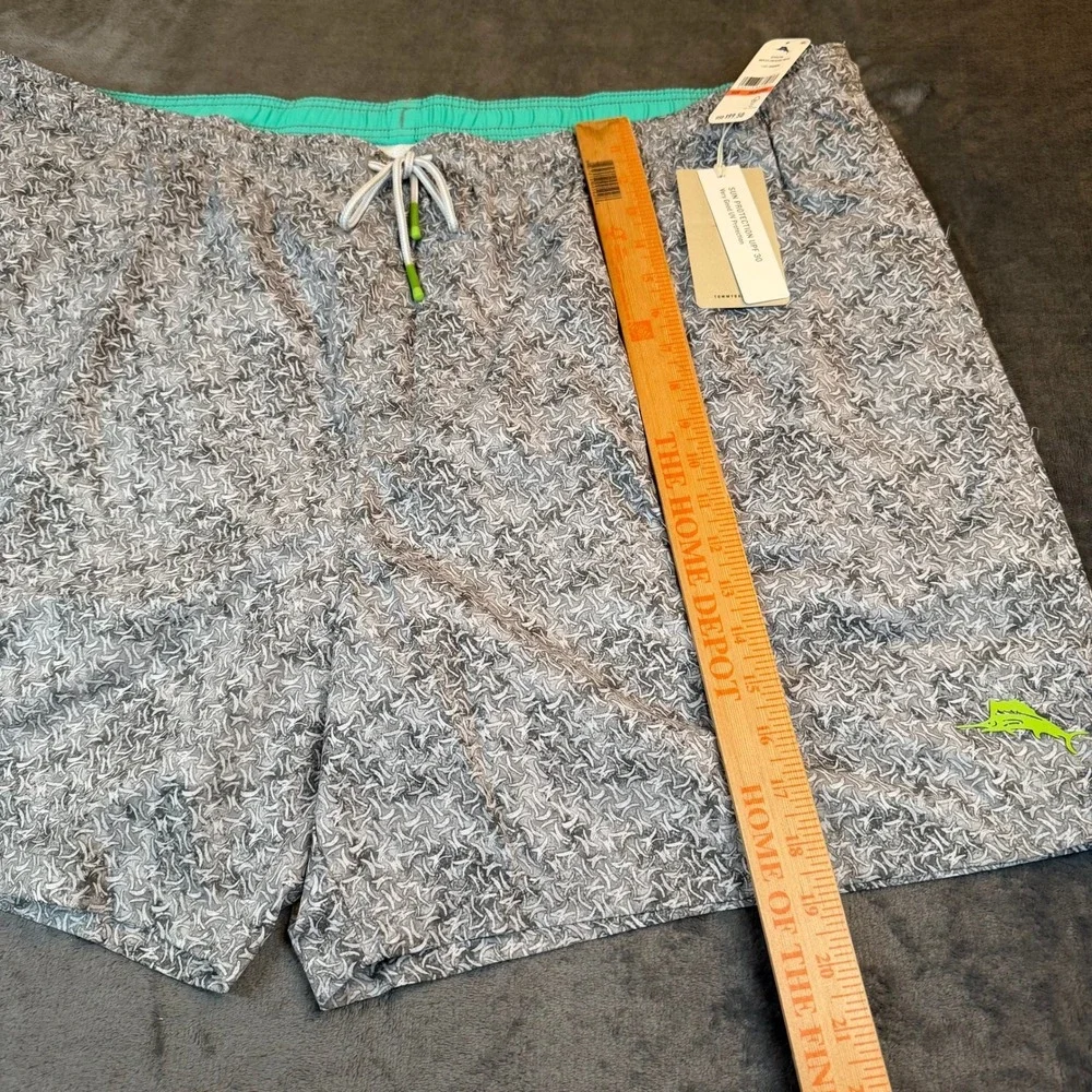 Tommy Bahama Naples Crescent Wave Swim Trunks Mens 3XL Big Shadow Grey UPF 30
